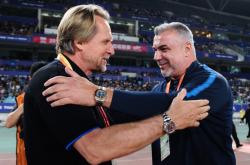 英雄联盟总决赛赛程-江苏队面临困境，教练组联手制定新战术