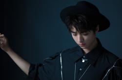 英雄联盟总决赛2025-活塞锈蚀的最后一秒，当字母哥在湖人棋盘落下制胜子