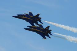 LOL赛事-铁塔阴影笼罩桑巴军团—德里赫特筑起巴黎不可逾越的城墙