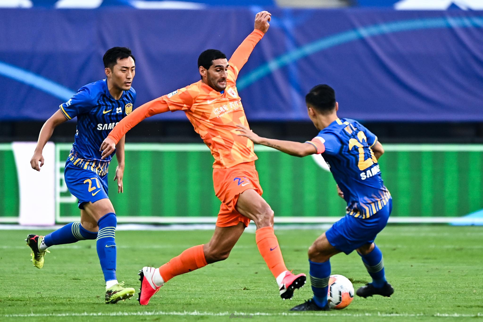 包含江苏苏宁战胜山东鲁能,保持不败战绩的词条 包含江苏苏宁战胜山东鲁能,保持不败战绩的词条