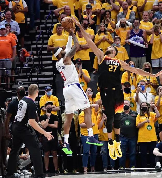 关于快船险胜辽宁队,戈贝尔点燃赛场的信息 关于快船险胜辽宁队,戈贝尔点燃赛场的信息