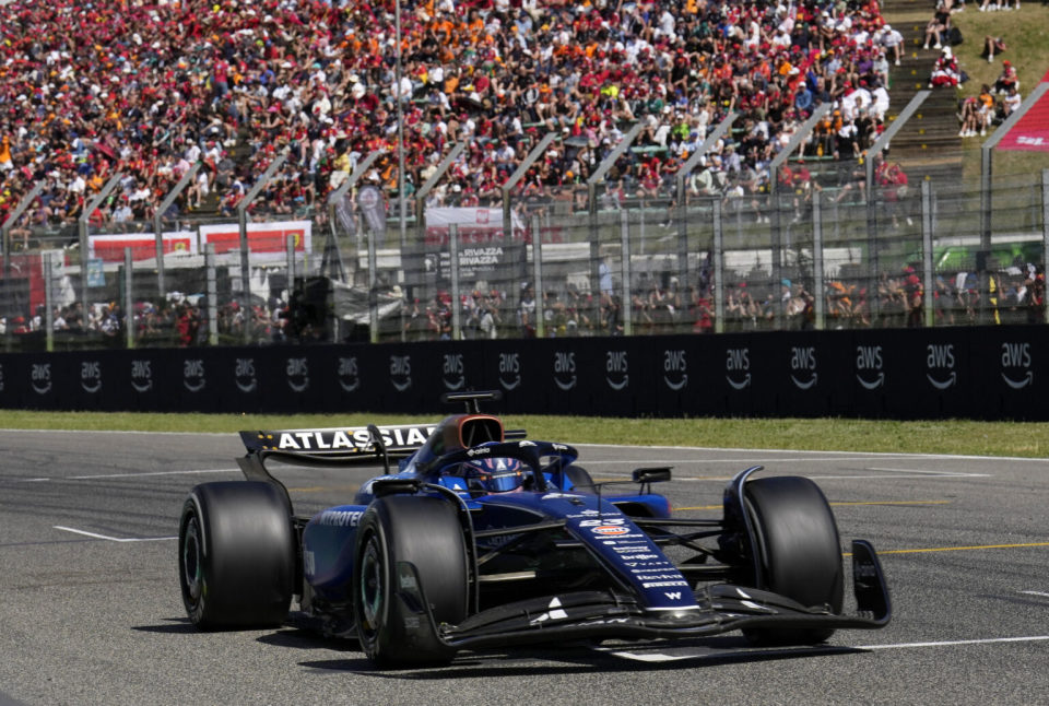 红牛车队横扫红牛二队,拉塞尔扛起全队 红牛车队横扫红牛二队,拉塞尔扛起全队