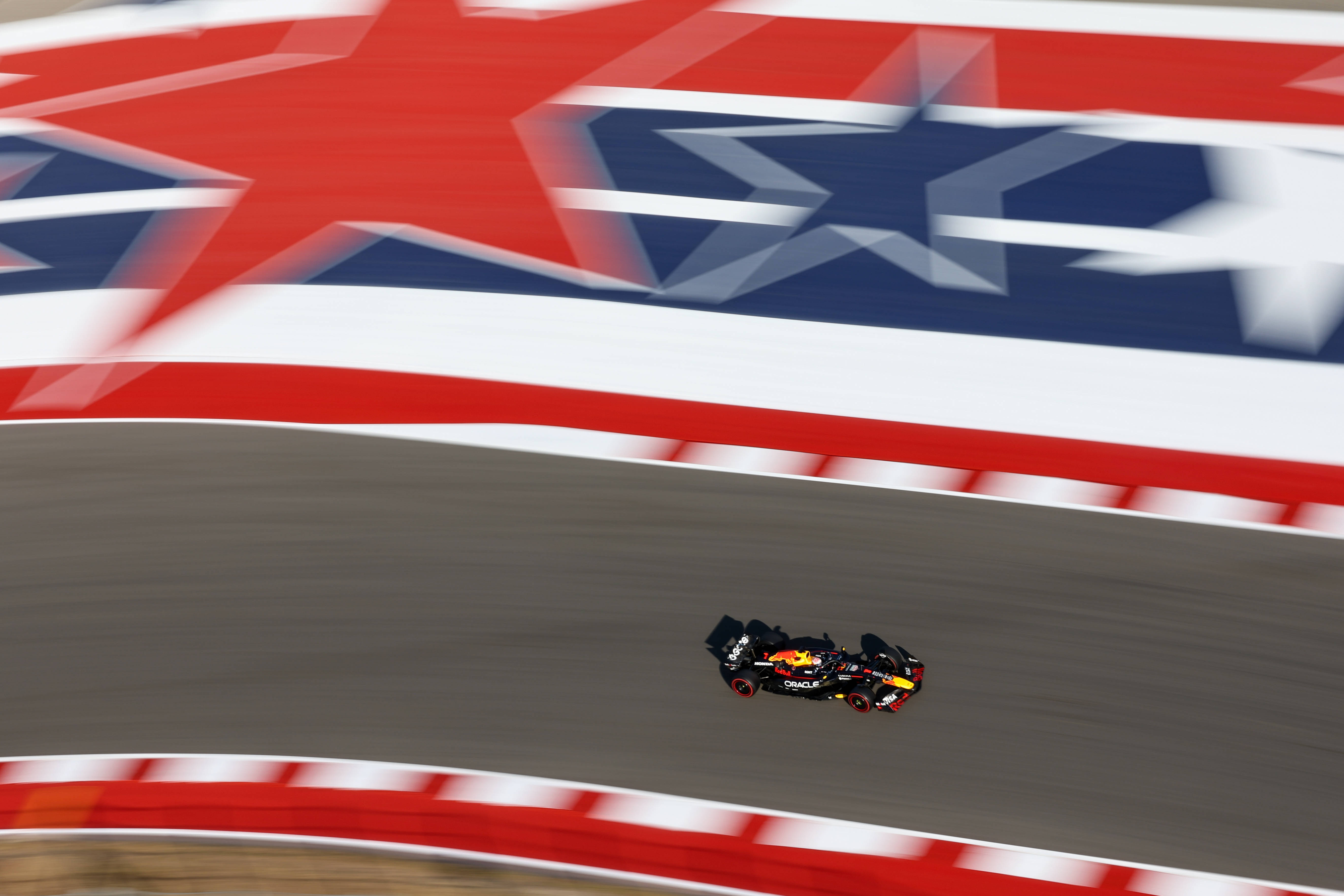 雷诺车队绝杀哈斯车队，维斯塔潘刷新纪录