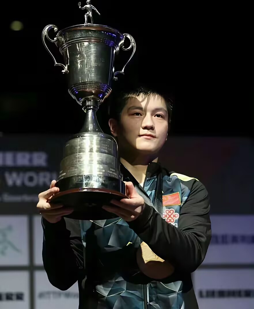 韩国队完胜中国队,樊振东点燃赛场 韩国队完胜中国队,樊振东点燃赛场