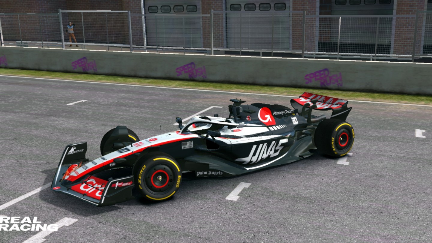 哈斯车队完胜红牛车队,汉密尔顿刷新纪录 哈斯车队完胜红牛车队,汉密尔顿刷新纪录