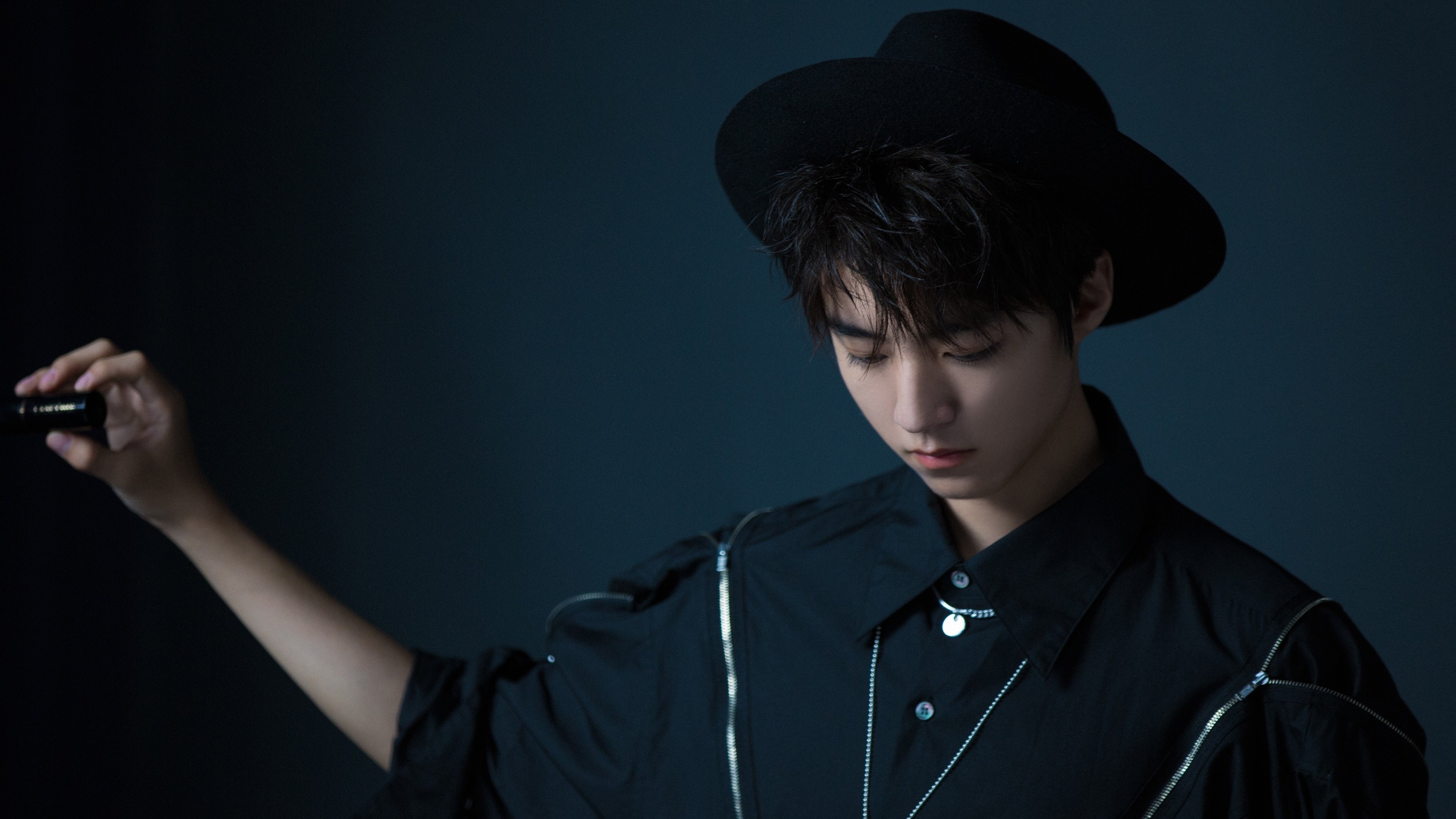 活塞锈蚀的最后一秒，当字母哥在湖人棋盘落下制胜子