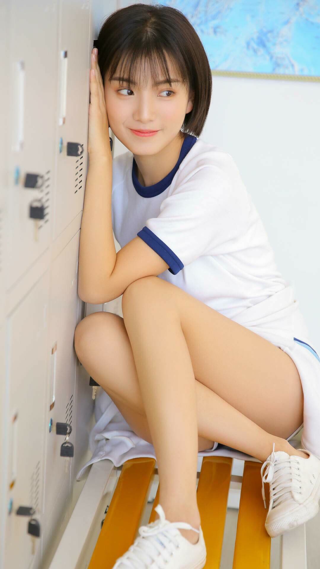 蓝黑风暴席卷斯坦福桥,孔德爆发引领国际米兰连续得分压制切尔西