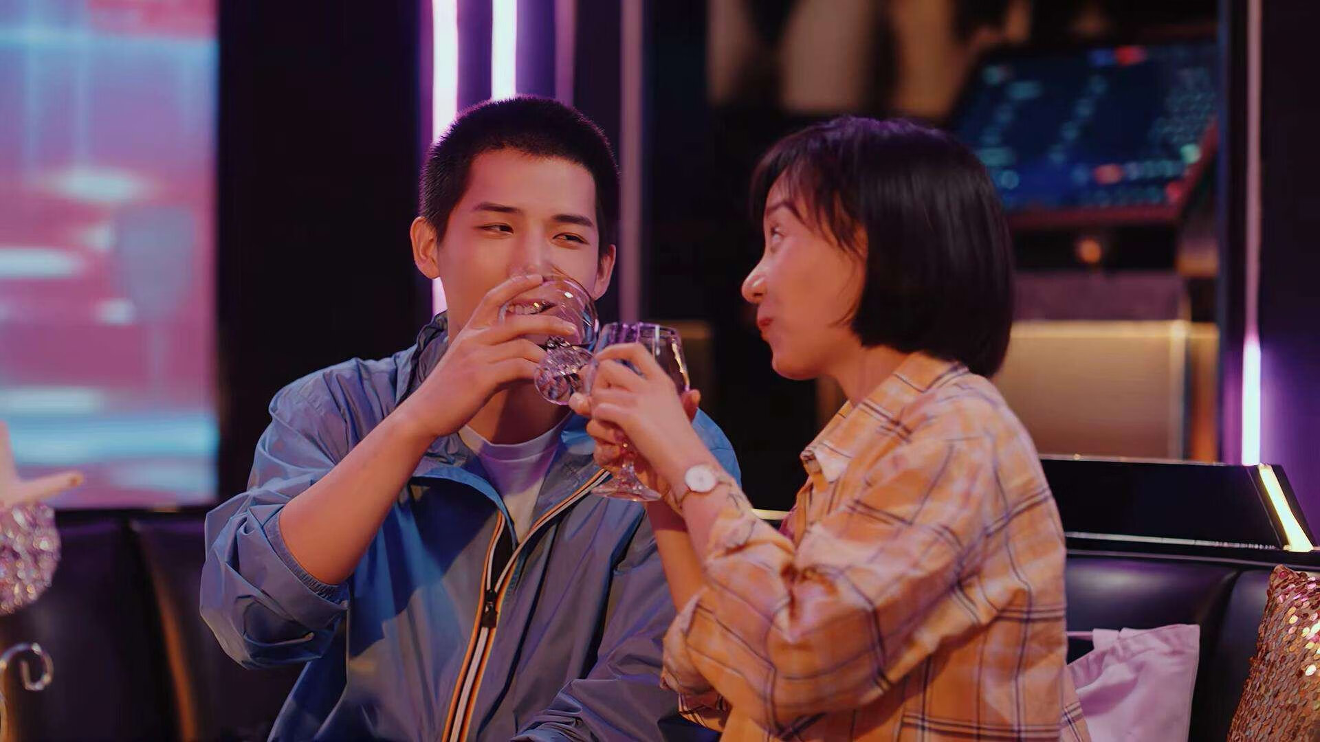 巨人觉醒,小兄弟低头,阿尔及利亚足球力量展露,恩佐的阿拉伯之夜