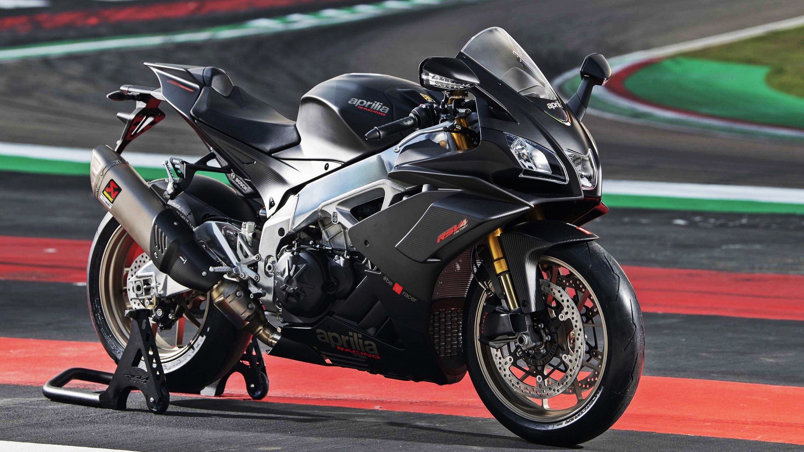 绿茵场上的反转寓言，卢卡库爆发，委内瑞拉压哨击败国际米兰